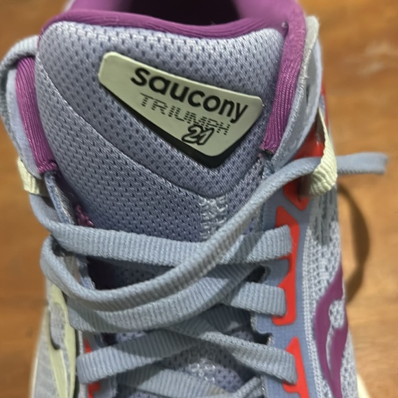 Saucony Triumph women’s size 8 - Picture 9 of 9
